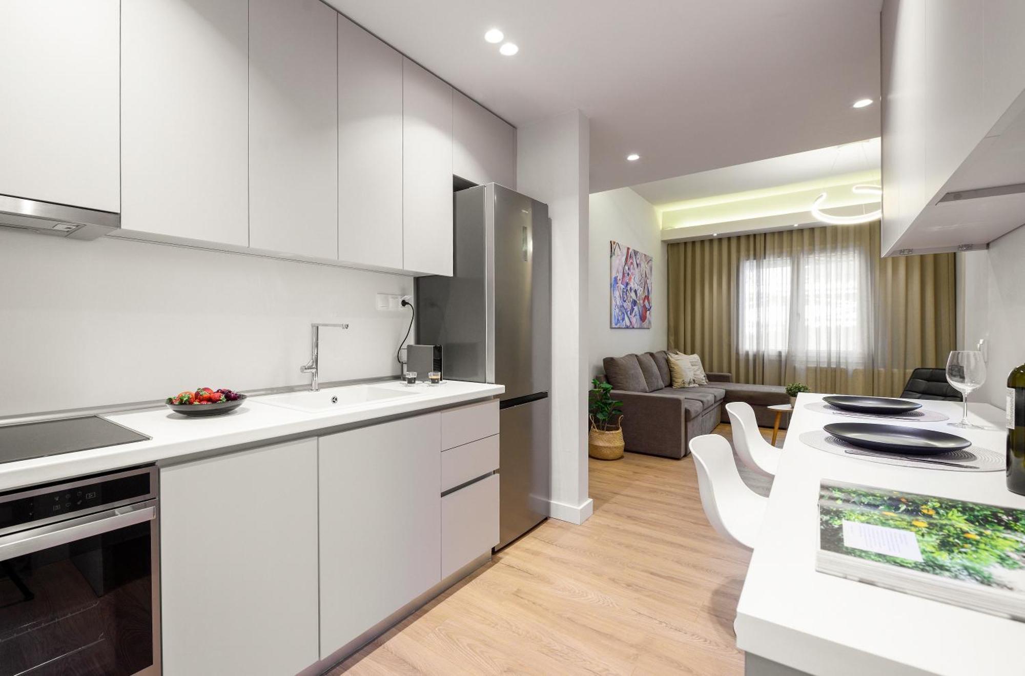 Апартаменты Elysium Retreat Next To White Tower & Helexpo *